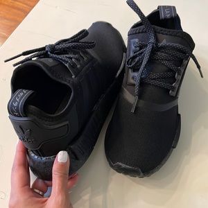 Nmd R1 kids Adidas size 4